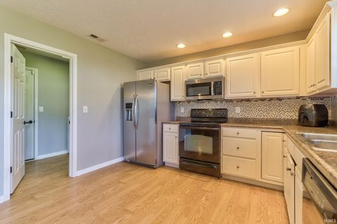 Tiny photo for 10147 Anchor Way, Evansville, IN 47725 (MLS # 202544538)