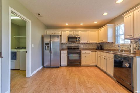 Tiny photo for 10147 Anchor Way, Evansville, IN 47725 (MLS # 202544538)