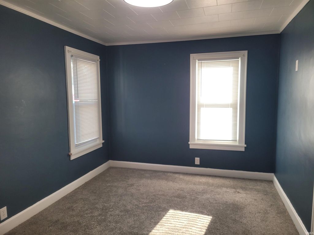 Photo of 1547 E Locust Street, Vincennes, IN 47591 (MLS # 202549342)