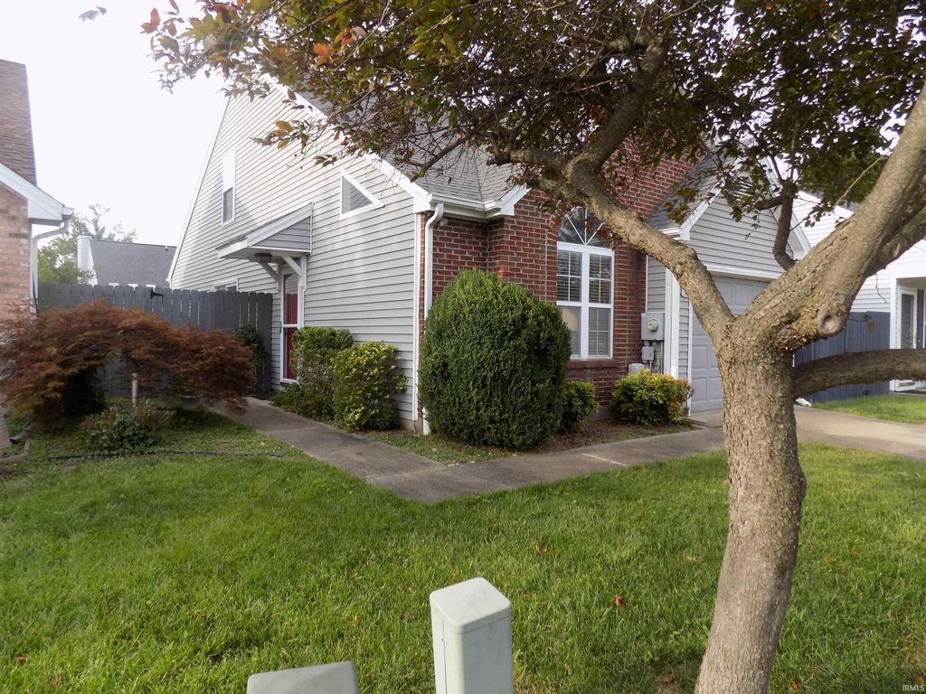 Photo of 3513 N Stockwell Road, Evansville, IN 47715 (MLS # 202624366)