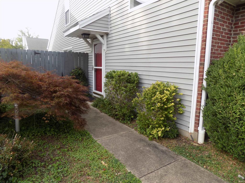 Photo of 3513 N Stockwell Road, Evansville, IN 47715 (MLS # 202624366)