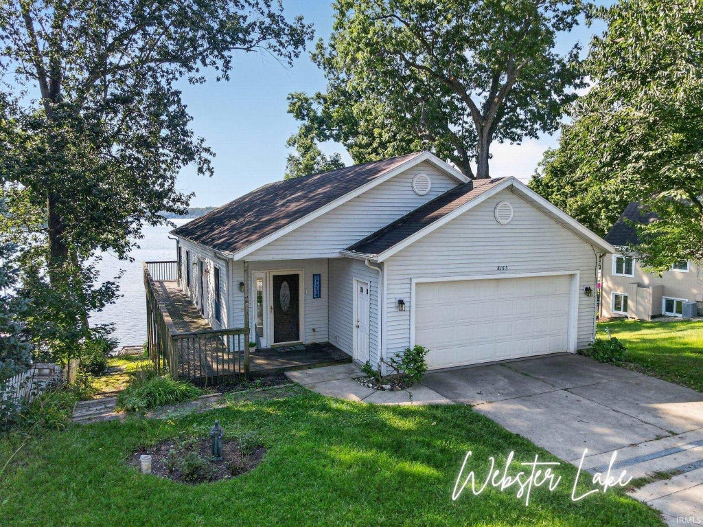 Photo of 8165 E Wade Lane, North Webster, IN 46555 (MLS # 202636787)