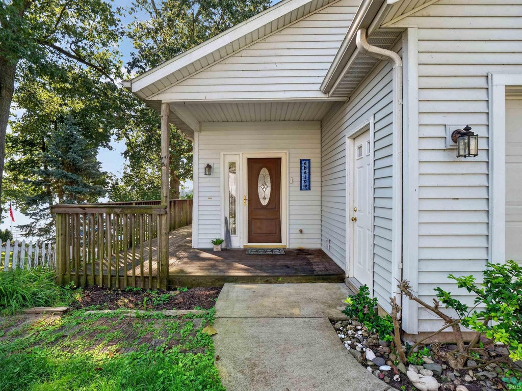 Photo of 8165 E Wade Lane, North Webster, IN 46555 (MLS # 202636787)