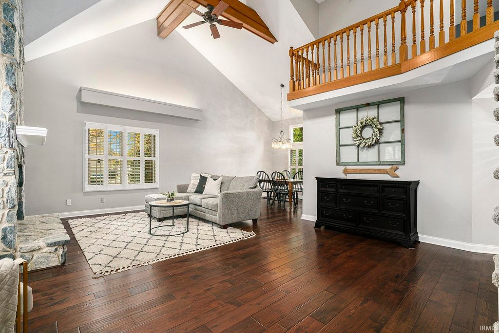 Photo of 455 N Lincoln Park, Warsaw, IN 46580 (MLS # 202542475)
