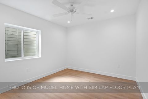 Tiny photo for 743 N Twyckenham Drive, South Bend, IN 46617 (MLS # 202618660)
