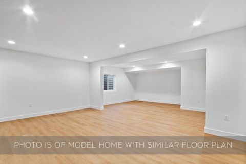 Tiny photo for 743 N Twyckenham Drive, South Bend, IN 46617 (MLS # 202618660)