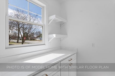 Tiny photo for 743 N Twyckenham Drive, South Bend, IN 46617 (MLS # 202618660)