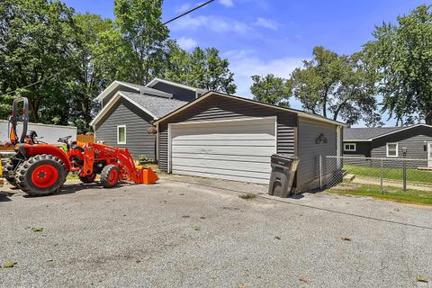 Tiny photo for 3387 E Stahl Road, Monon, IN 47959 (MLS # 202623323)