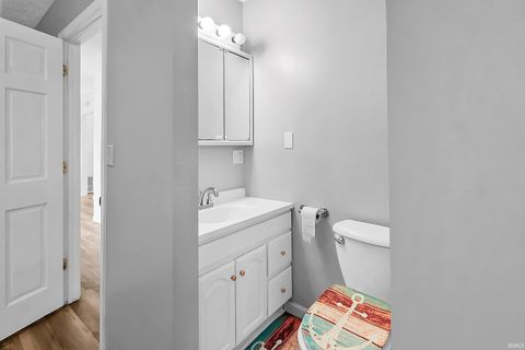 Tiny photo for 3387 E Stahl Road, Monon, IN 47959 (MLS # 202623323)