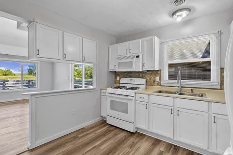 Tiny photo for 3387 E Stahl Road, Monon, IN 47959 (MLS # 202623323)