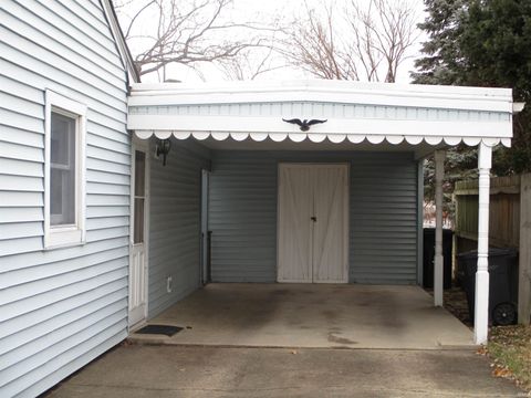 Tiny photo for 2018 Albany Street, Lafayette, IN 47904 (MLS # 202615926)