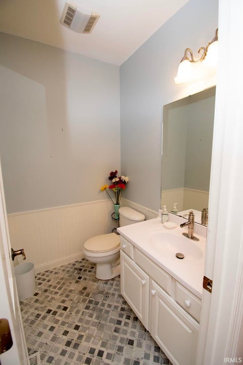Tiny photo for 2109 S 8th Street, Lafayette, IN 47905 (MLS # 202638436)