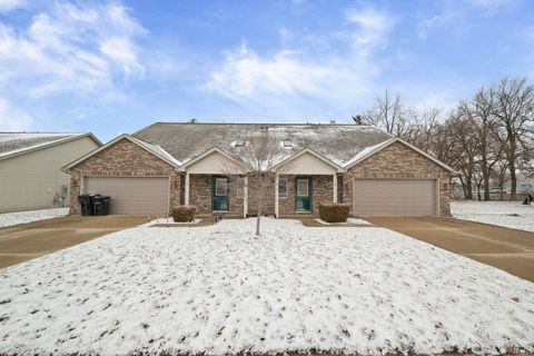 Photo of 16-18 Cabernet Court, Lafayette, IN 47905 (MLS # 202602321)