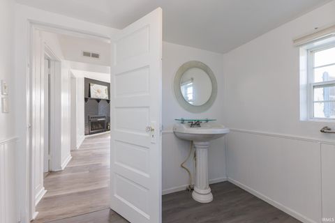 Tiny photo for 916 N Richmond Street, Hartford City, IN 47348 (MLS # 202608572)