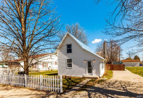 Tiny photo for 916 N Richmond Street, Hartford City, IN 47348 (MLS # 202608572)