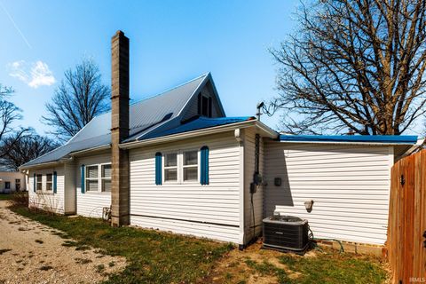 Tiny photo for 916 N Richmond Street, Hartford City, IN 47348 (MLS # 202608572)