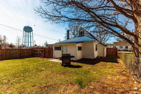 Tiny photo for 916 N Richmond Street, Hartford City, IN 47348 (MLS # 202608572)