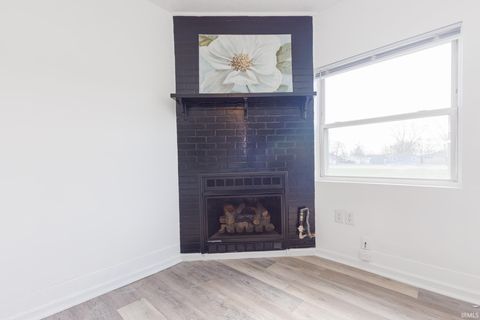 Tiny photo for 916 N Richmond Street, Hartford City, IN 47348 (MLS # 202608572)