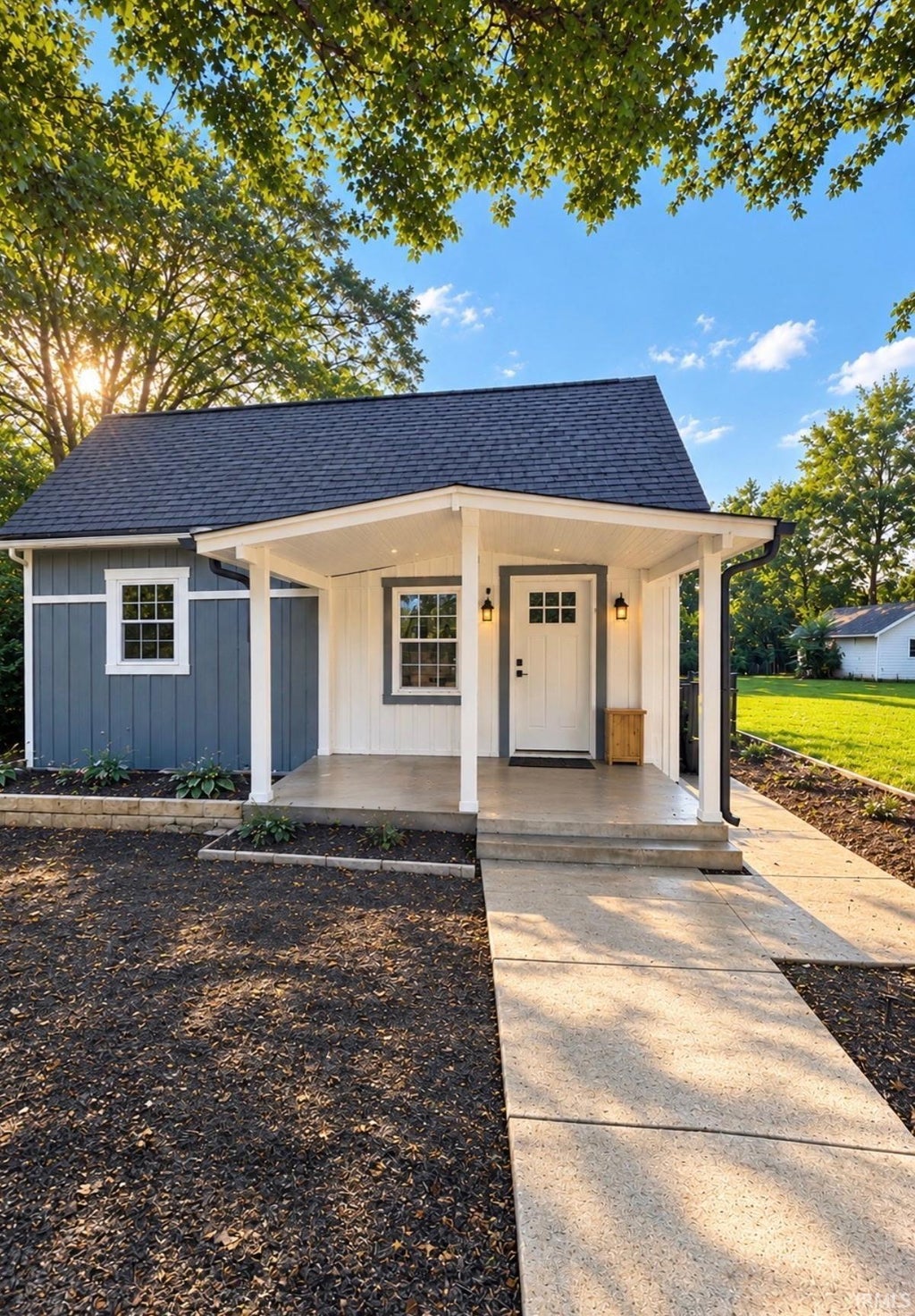 Photo of 1015 Chestnut Street, Anderson, IN 46012 (MLS # 202631423)