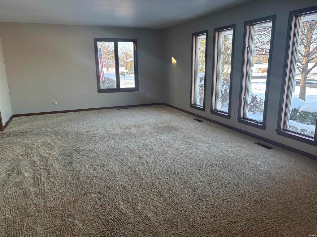 Photo of 4162 E SR 124 Road, Bluffton, IN 46714 (MLS # 202548387)