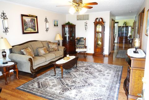 Tiny photo for 1726 Windwood Dr Dr, Bedford, IN 47421 (MLS # 202611839)