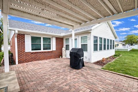 Tiny photo for 1726 Windwood Dr Dr, Bedford, IN 47421 (MLS # 202611839)