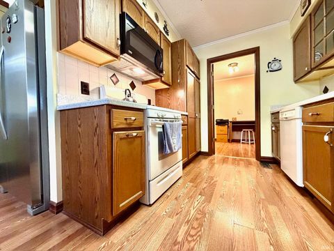 Tiny photo for 1726 Windwood Dr Dr, Bedford, IN 47421 (MLS # 202611839)