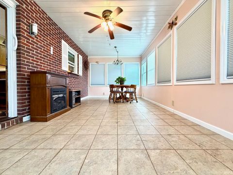 Tiny photo for 1726 Windwood Dr Dr, Bedford, IN 47421 (MLS # 202611839)