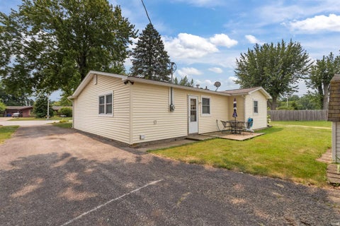 Tiny photo for 406 Brave Court, Kokomo, IN 46902 (MLS # 202628933)