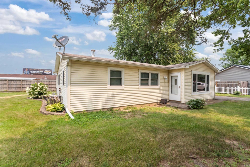 Photo of 406 Brave Court, Kokomo, IN 46902 (MLS # 202628933)