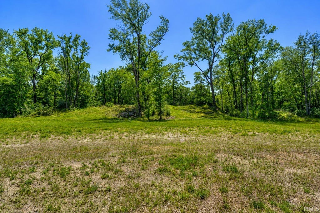 Photo of 4099 Cottonwood Drive, Victoria Woods, IN 47601 (MLS # 202621977)