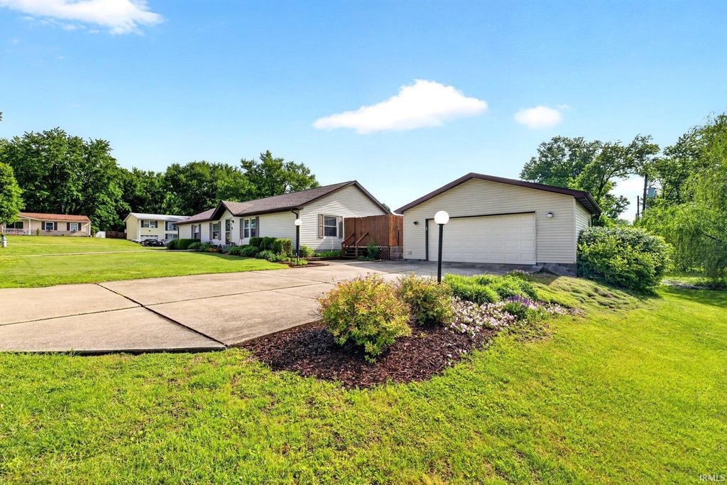 Photo of 2901 S Market Place, Bloomington, IN 47403 (MLS # 202617004)