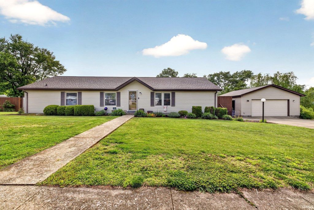 Photo of 2901 S Market Place, Bloomington, IN 47403 (MLS # 202617004)