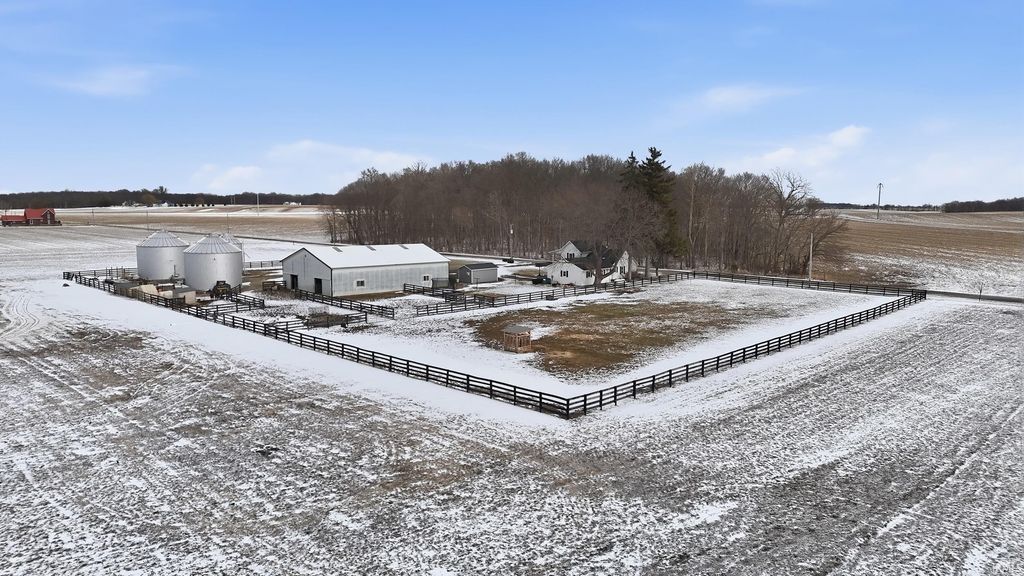 Photo of 5156 N Mayne Road, Huntington, IN 46750 (MLS # 202606079)