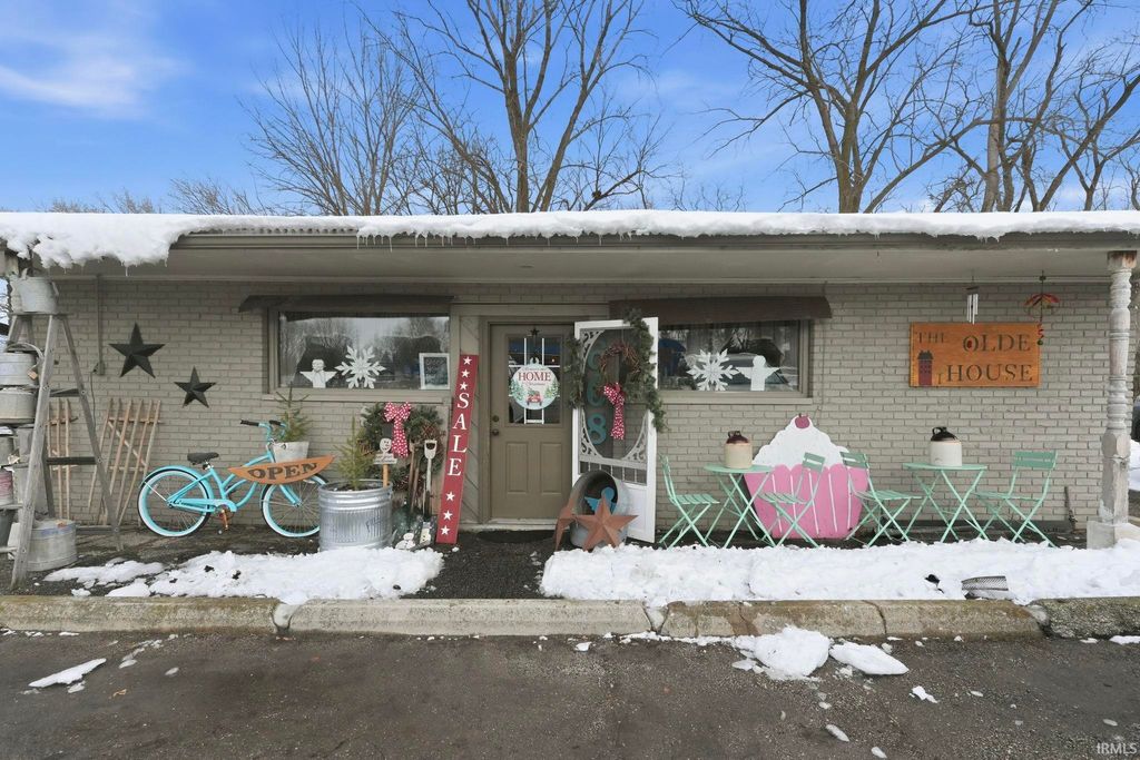 Photo of 608 N Jefferson Street, Silver Lake, IN 46982 (MLS # 202600460)