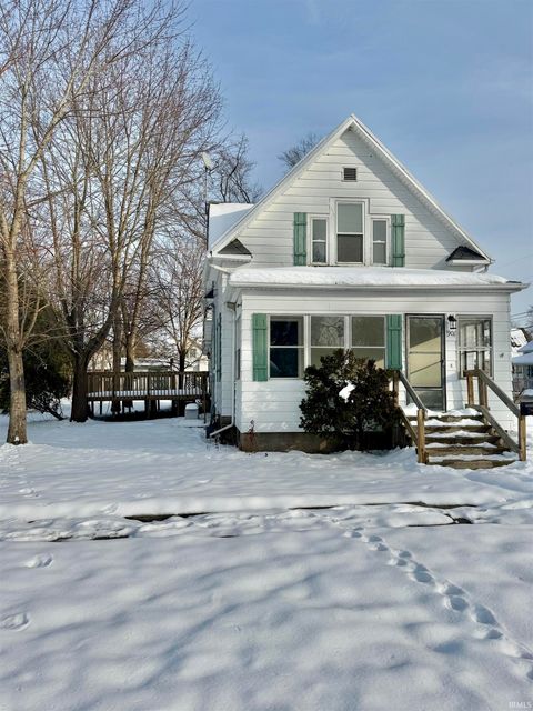Tiny photo for 901 N Walnut Street, North Manchester, IN 46962 (MLS # 202548691)