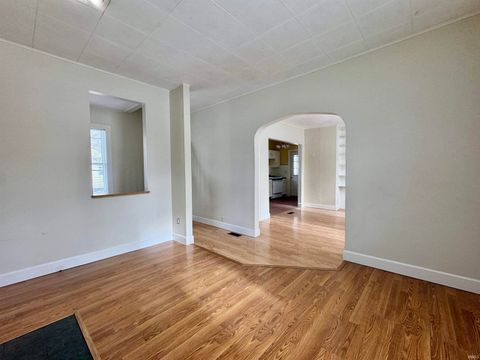 Tiny photo for 901 N Walnut Street, North Manchester, IN 46962 (MLS # 202548691)