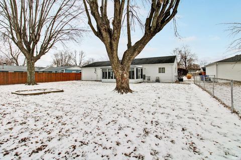 Tiny photo for 307 DEVONSHIRE Drive, Kokomo, IN 46901 (MLS # 202605973)