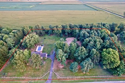 Tiny photo for 1821 W State Road 14, Rochester, IN 46975 (MLS # 202603232)