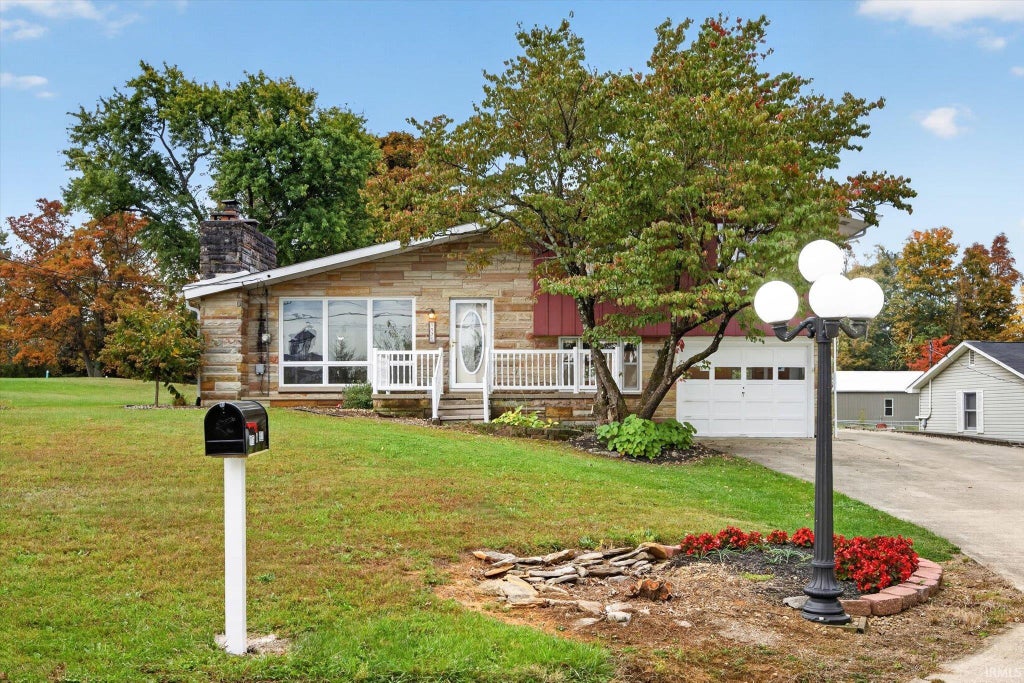 Photo of 1175 W Bell Road, Bloomington, IN 47404 (MLS # 202642763)