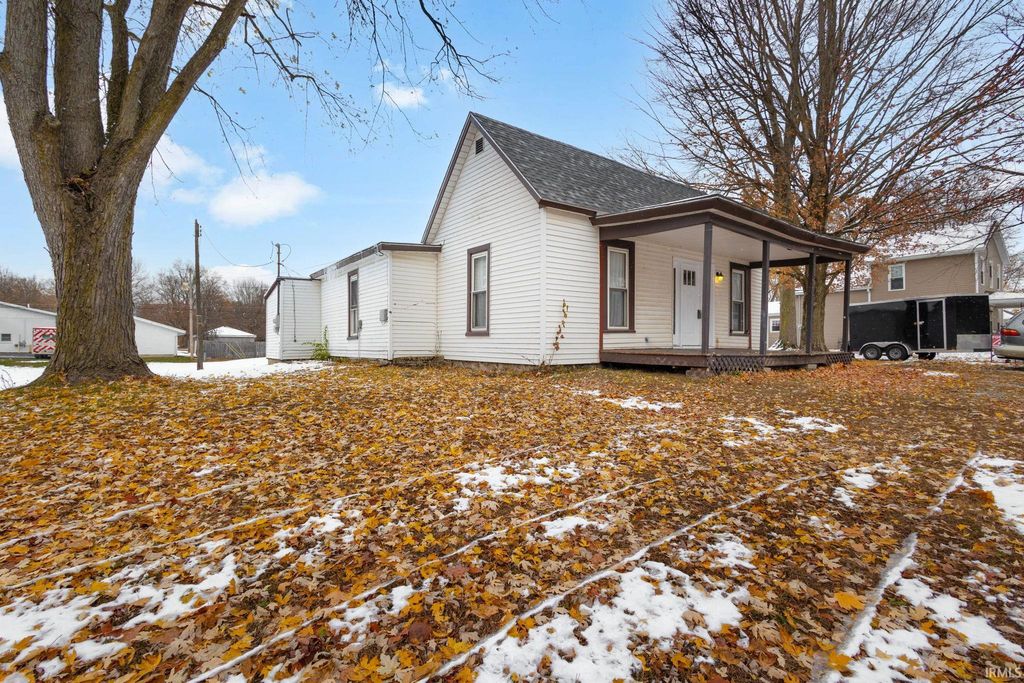 Photo of 19183 County Road 40, Goshen, IN 46526 (MLS # 202545725)