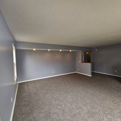 Tiny photo for 226 Beaulieu Place, Fort Wayne, IN 46825 (MLS # 202609218)