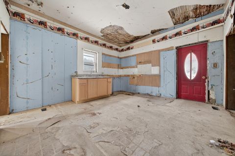 Tiny photo for 732 Barclay Street, Logansport, IN 46947 (MLS # 202604607)