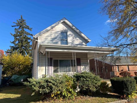 Photo of 2225 Smith Street, Fort Wayne, IN 46803 (MLS # 202545340)