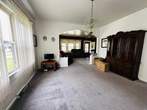 Tiny photo for 713 SE 1st Street, Washington, IN 47501 (MLS # 202619781)