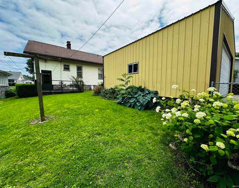 Tiny photo for 713 SE 1st Street, Washington, IN 47501 (MLS # 202619781)