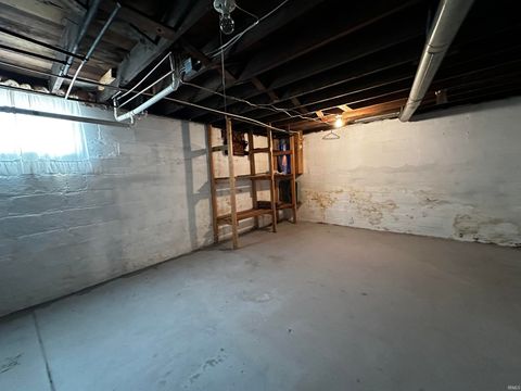 Tiny photo for 713 SE 1st Street, Washington, IN 47501 (MLS # 202619781)