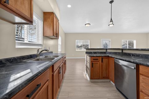 Tiny photo for 726 S Leeds Street, Kokomo, IN 46901 (MLS # 202604957)