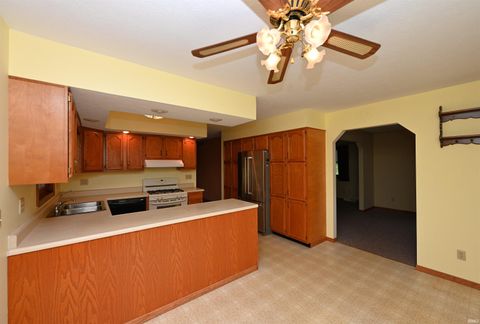 Tiny photo for 800 E Oak View Estate, Winamac, IN 46996 (MLS # 202515572)