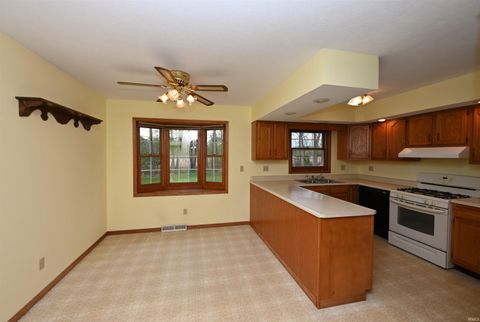 Tiny photo for 800 E Oak View Estate, Winamac, IN 46996 (MLS # 202515572)